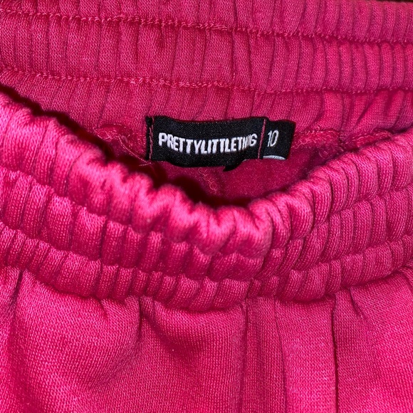 PRETTYLITTLETHING oversized straight leg sweats - Picture 2 of 2